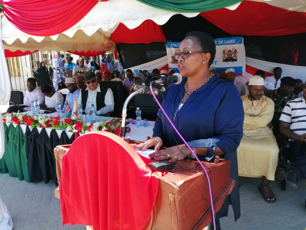 Health ministry Cabinet Secretary, Sicily Kariuki while Commissioning health equipment worth 1Billion in Lamu County today. I urge the County Health Management Team in Lamu to scale up community health interventions to address wash infections in the region & promote uptake of skilled delivery services in the county.
