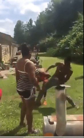 Video: Group of Black Americans viciously fighting over a lady