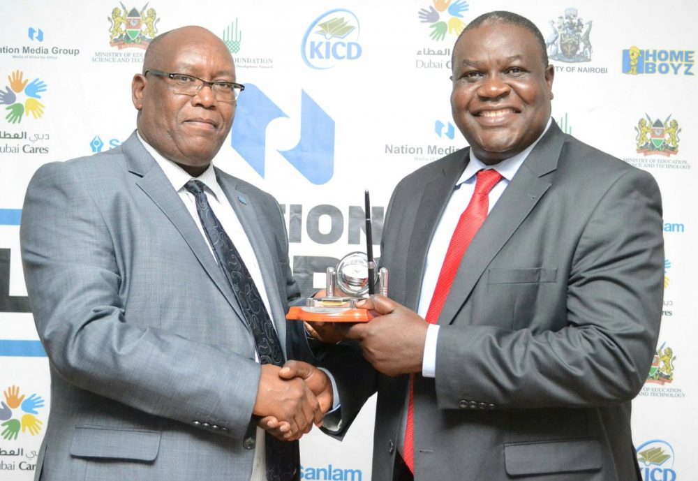 KICD boss, Dr Jwan (Right) at a past event. Jwan says Kenya is ready to introduce Chinese Language studies next year, in 2020