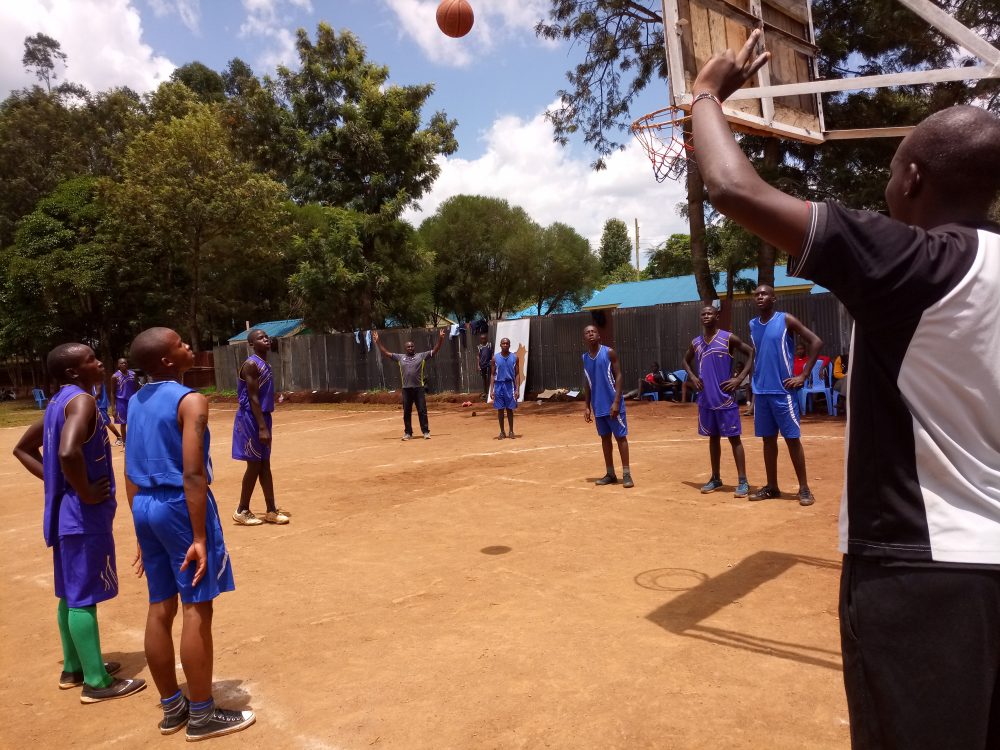 Read more about the article Hosts Nyambaria Boys storm basketball semis as Nyamira County games enter day 2