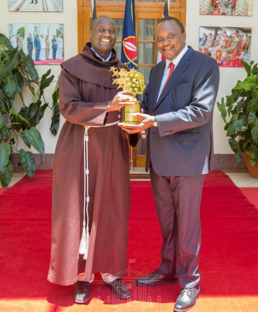 President Uhuru Kenyatta hosts teacher Peter Tabichi at State House, promises goodies