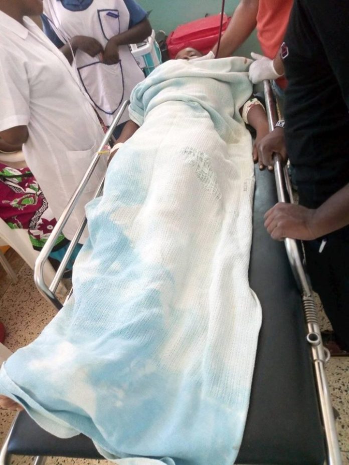 Photo: Naomi Chepkemoi, the Pwani University Student who was stabbed by her boyfriend, receiving medical attention at Kilifi County Referral Hospital; on Sunday 14th April, 2019.