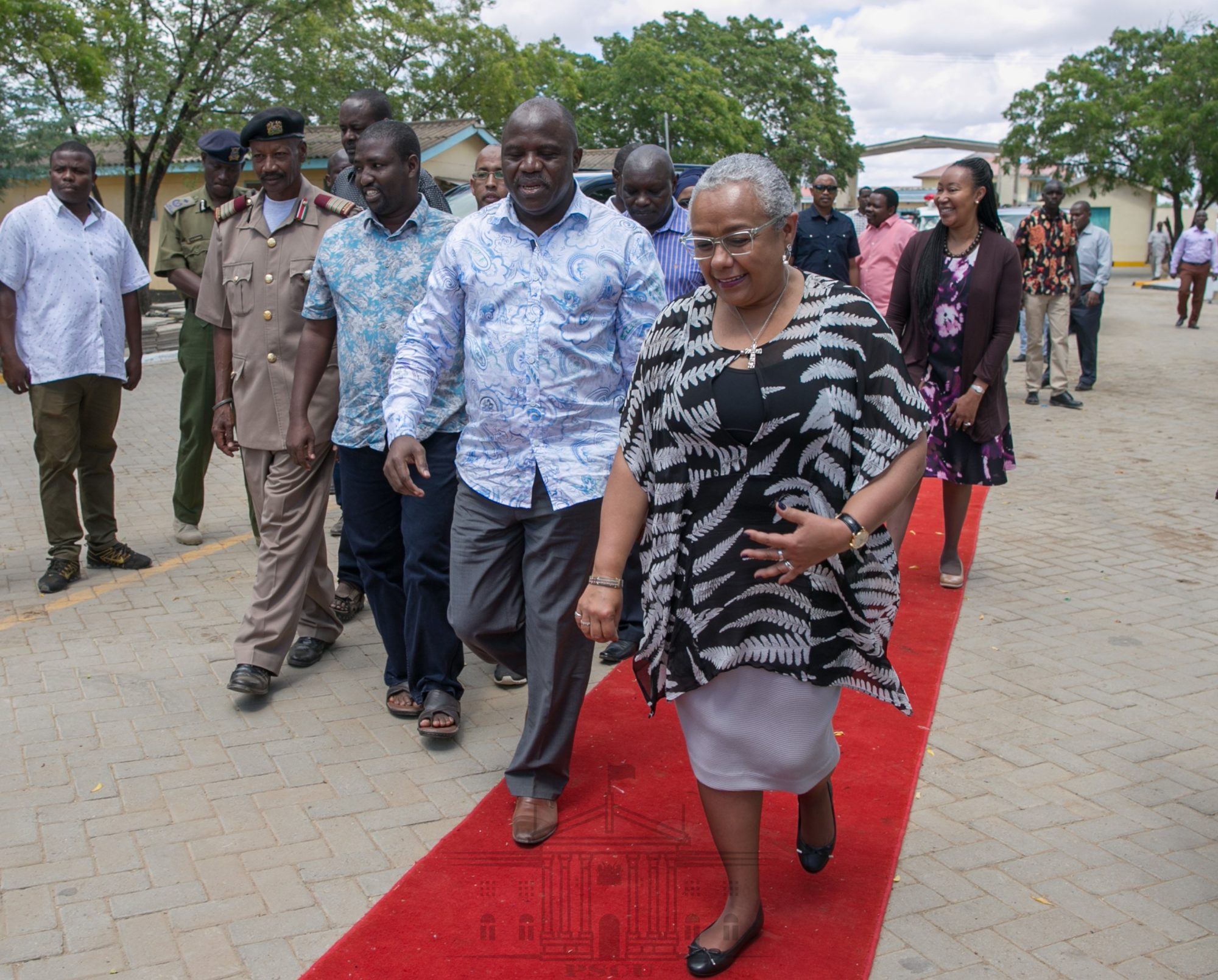 First Lady Margaret Kenyatta arrives in Hola, Tana River to preside over the commissioning of a 60-bed maternity wing at Hola County Referral Hospital. As part of the activities at the hospital, the First Lady delivered a consignment of donated medical supplies and equipment.
