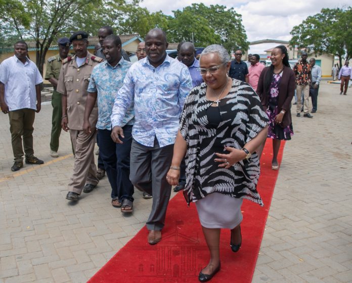 IMG_20190827_165749 First Lady Margaret Kenyatta arrives in Hola, Tana River to preside over the commissioning of a 60-bed maternity wing at Hola County Referral Hospital. As part of the activities at the hospital, the First Lady delivered a consignment of donated medical supplies and equipment.